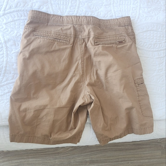 Chaps Stretch Flat front Cargo Shorts - Picture 2 of 2